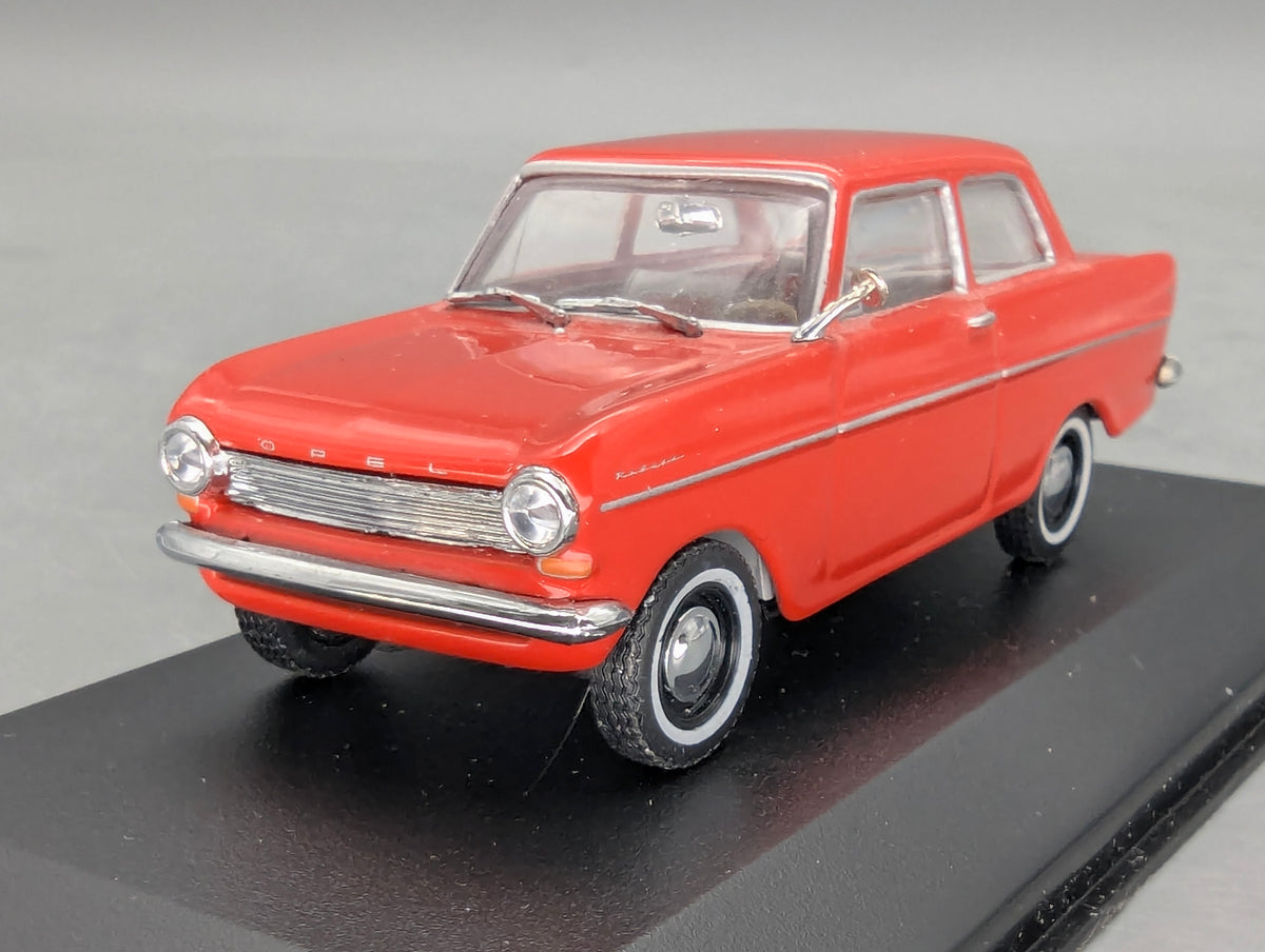 Modellautos 1:43 Minichamps Opel Kadett A Limousine 1962 Rot mit OVP