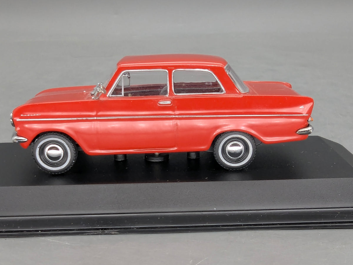 Modellautos 1:43 Minichamps Opel Kadett A Limousine 1962 Rot mit OVP