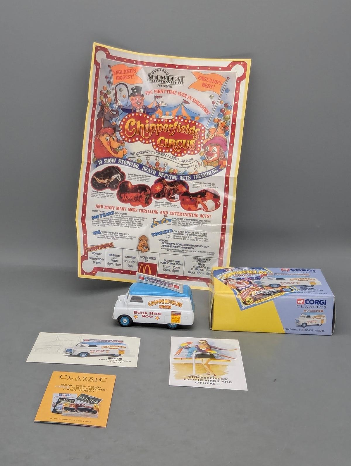LKW Modell 1:50 Corgi Classics 96905 Advance Booking Vehicle + Circus Poster OVP