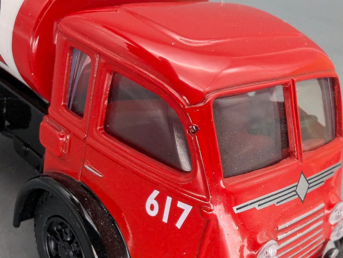 LKW Modell 1:50 Corgi Classic 71207 Renault Faineant Citerne ANTAR Tankwagen OVP