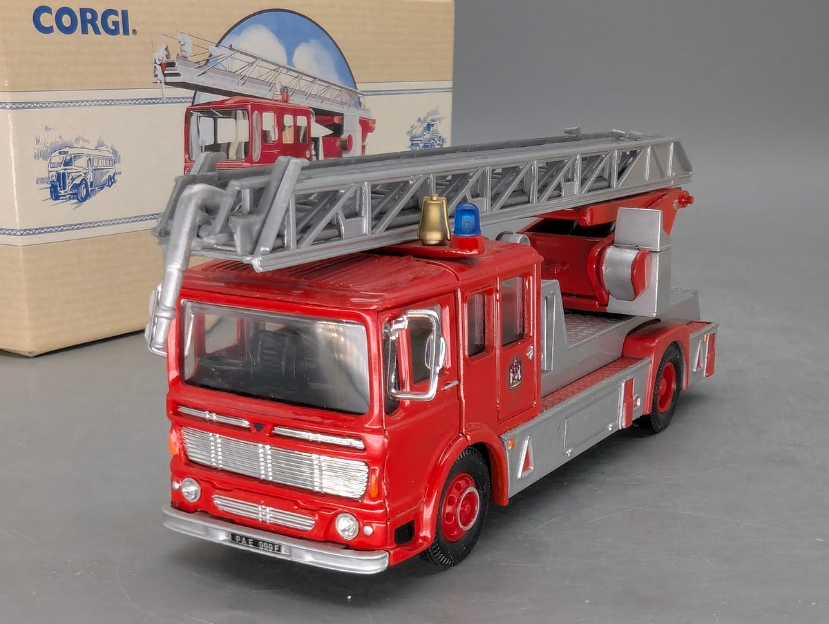LKW Modell 1:50 Corgi Classics 97386 AEC Ladder Bristol Feuerwehr OVP