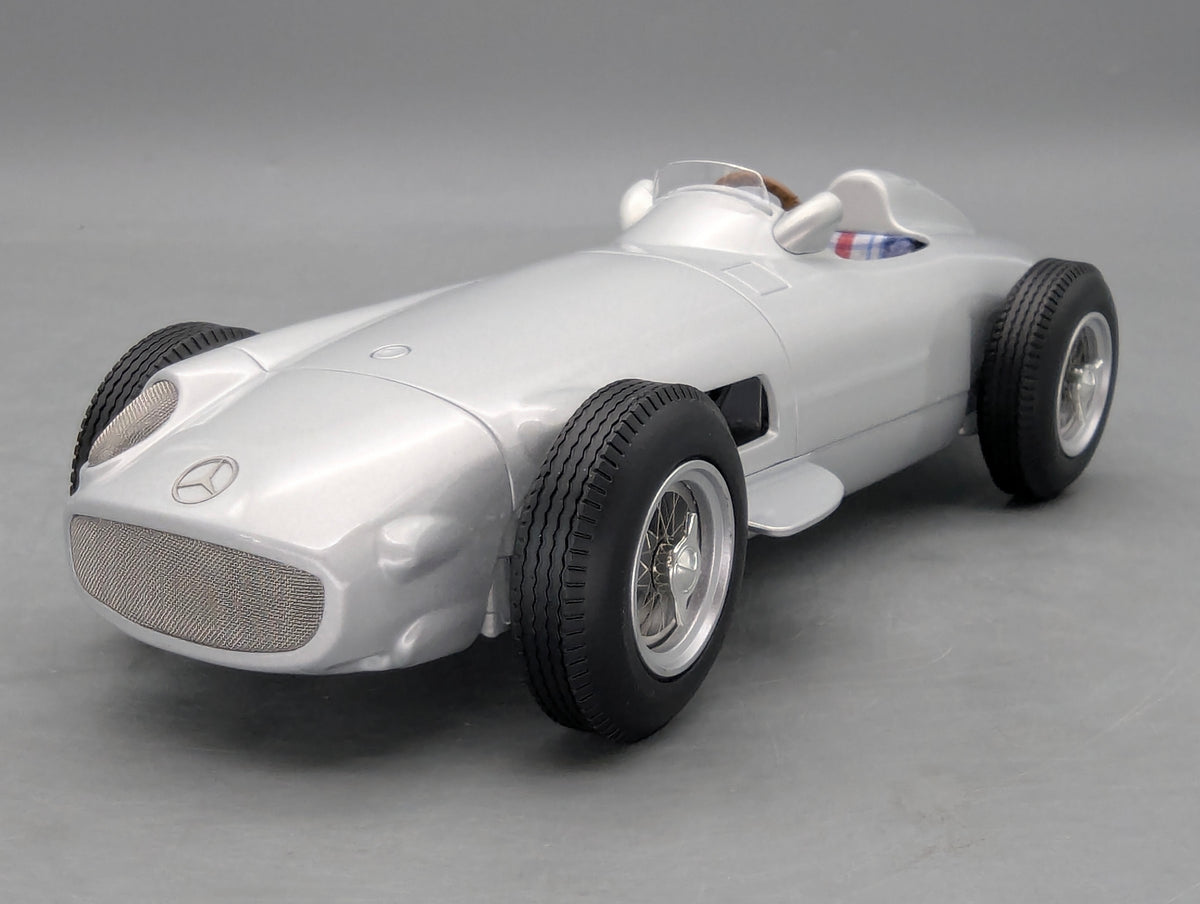 Modellautos 1:18 Werk83 Mercedes-Benz W196 Formula 1 1955 Silber mit OVP