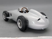 Modellautos 1:18 Werk83 Mercedes-Benz W196 Formula 1 1955 Silber mit OVP