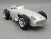 Modellautos 1:18 Werk83 Mercedes-Benz W196 Formula 1 1955 Silber mit OVP