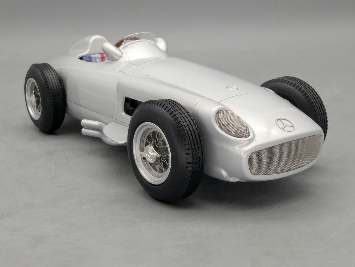 Modellautos 1:18 Werk83 Mercedes-Benz W196 Formula 1 1955 Silber mit OVP