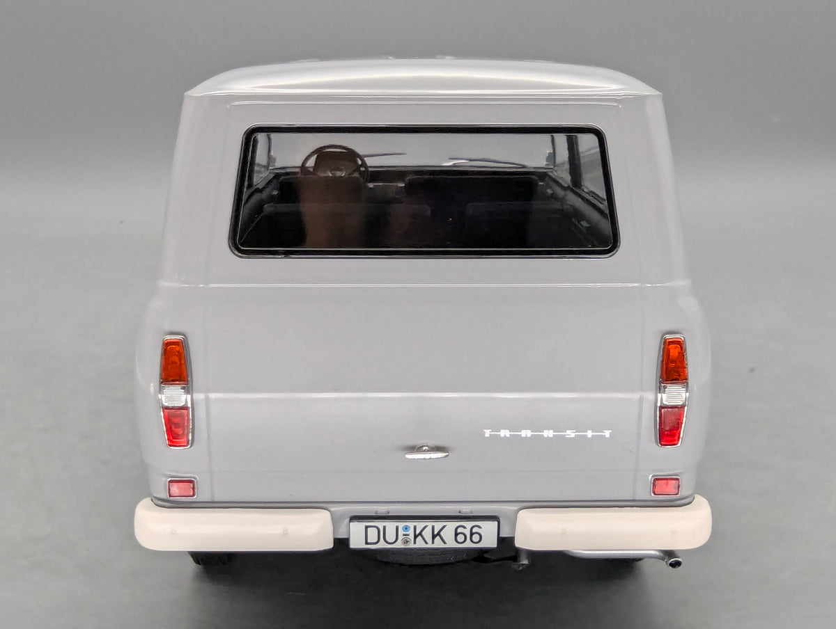 Modellautos 1:18 KK-Scale Ford Transit Bus 1965 Grau mit OVP