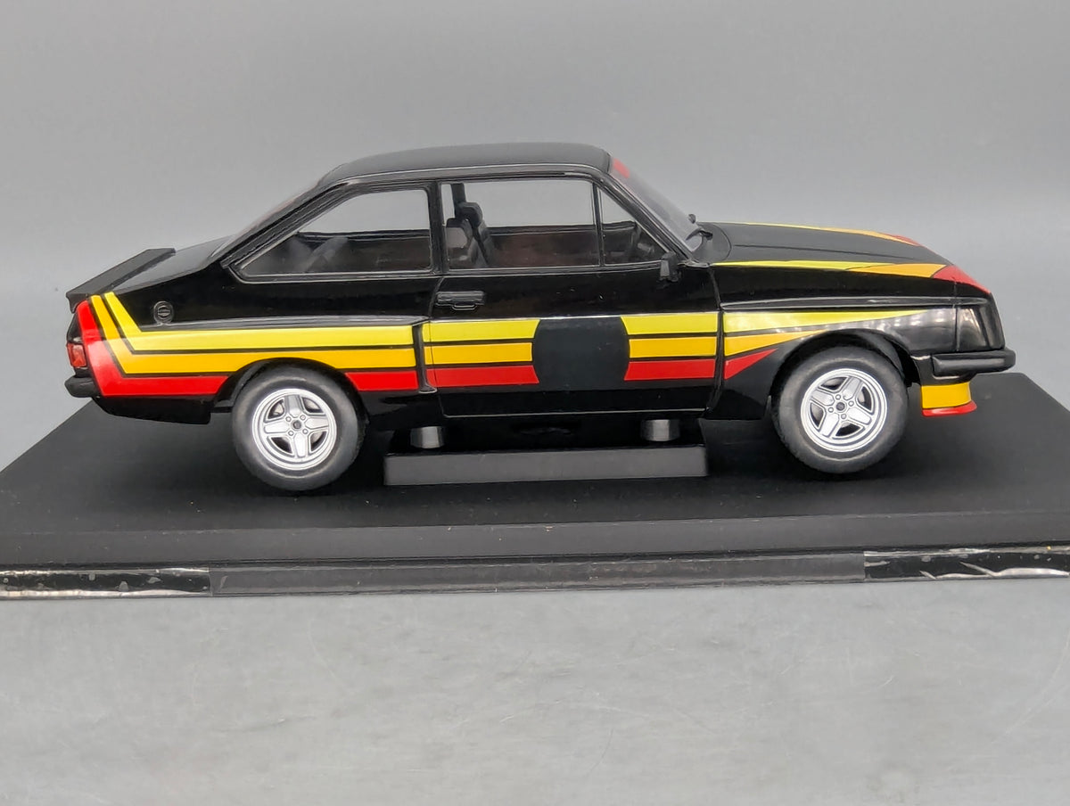 Modellautos 1:18 MCG Modelcar Group 18531 Ford Escort MK II RS 2000 X-pack OVP