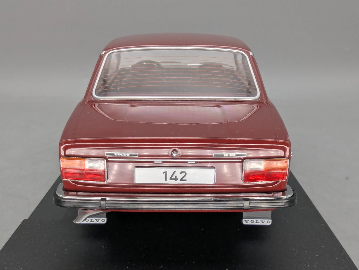 Modellautos 1:18 MCG Modelcar Group 18443 Volvo 142 Burgundy Red mit OVP