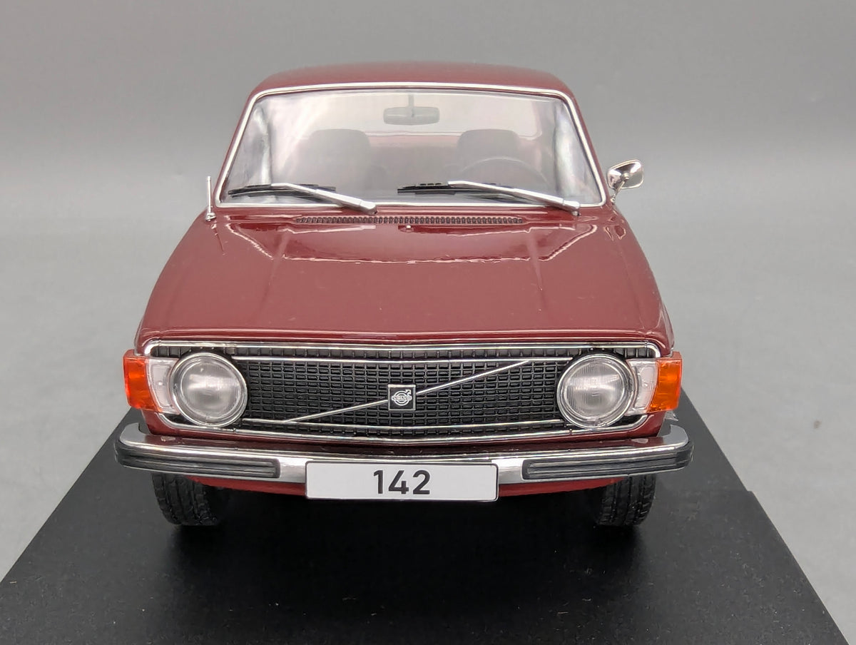 Modellautos 1:18 MCG Modelcar Group 18443 Volvo 142 Burgundy Red mit OVP