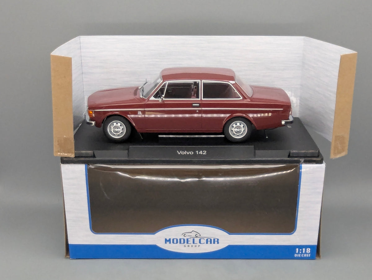 Modellautos 1:18 MCG Modelcar Group 18443 Volvo 142 Burgundy Red mit OVP