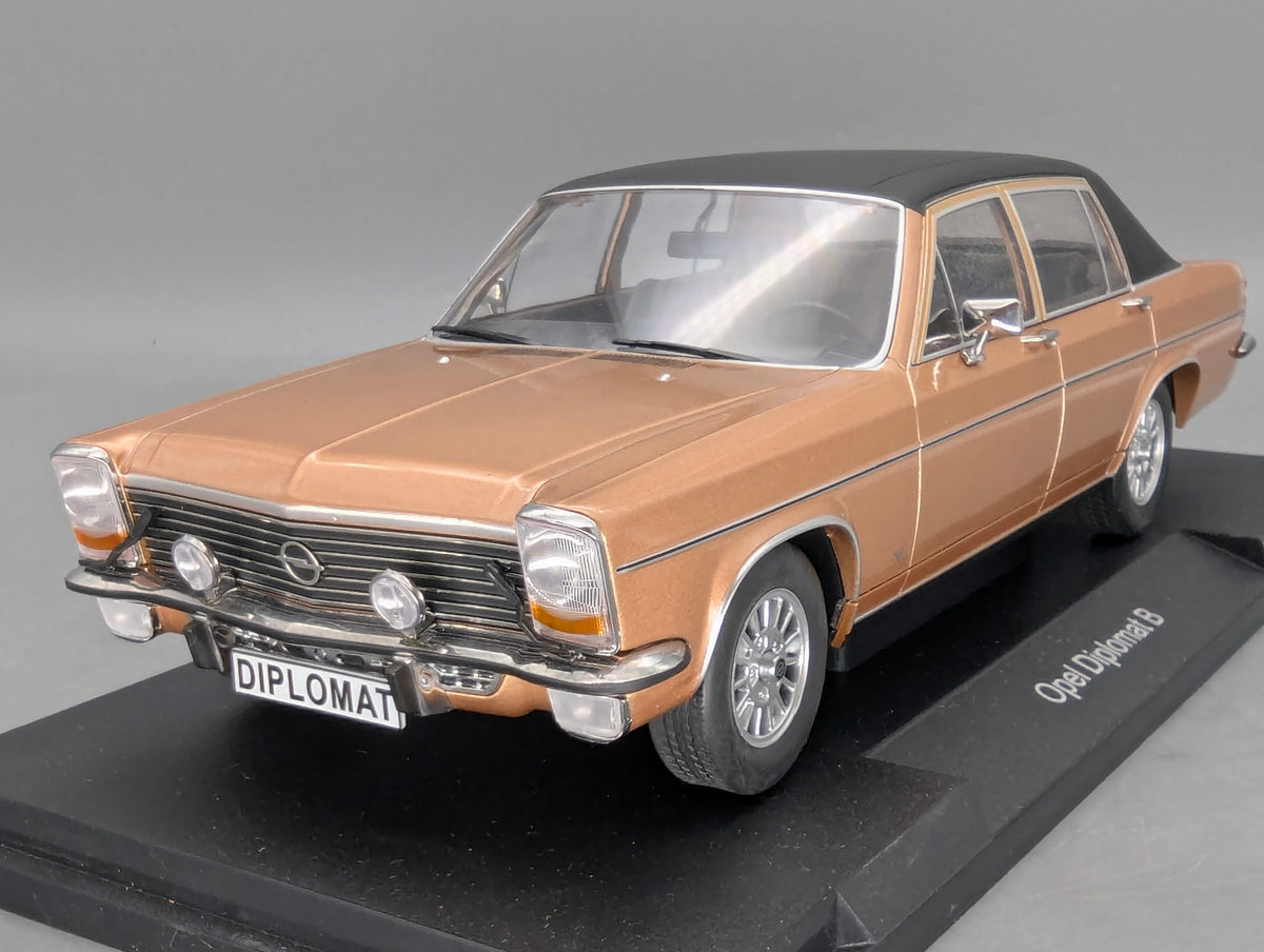 Modellautos 1:18 MCG Modelcar Group 18335 Opel Diplomat B Beige Metallic mit OVP