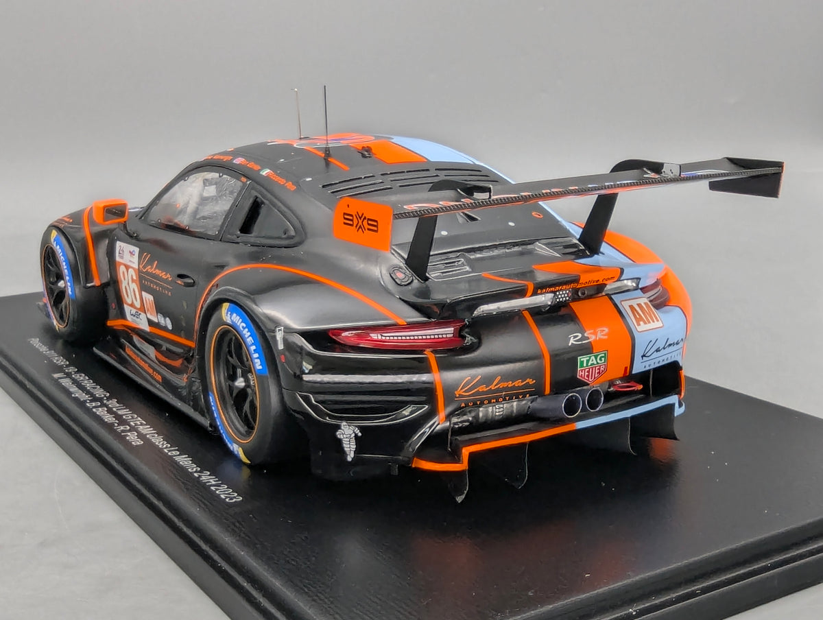 Modellautos 1:18 Spark Porsche 911 RSR-19 24h Le Mans 2023 #86 mit OVP
