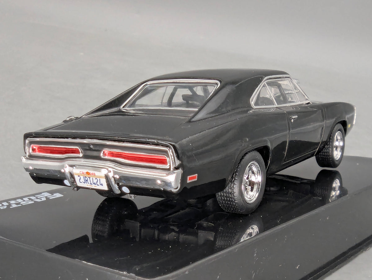 Modellautos 1:43 Ixo/PCT/DeAgostini Dodge Charger R/T Fast & Fourious + Vitrine