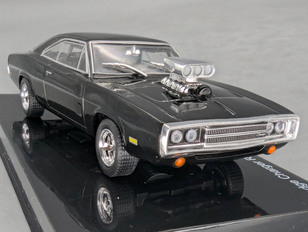 Modellautos 1:43 Ixo/PCT/DeAgostini Dodge Charger R/T Fast & Fourious + Vitrine