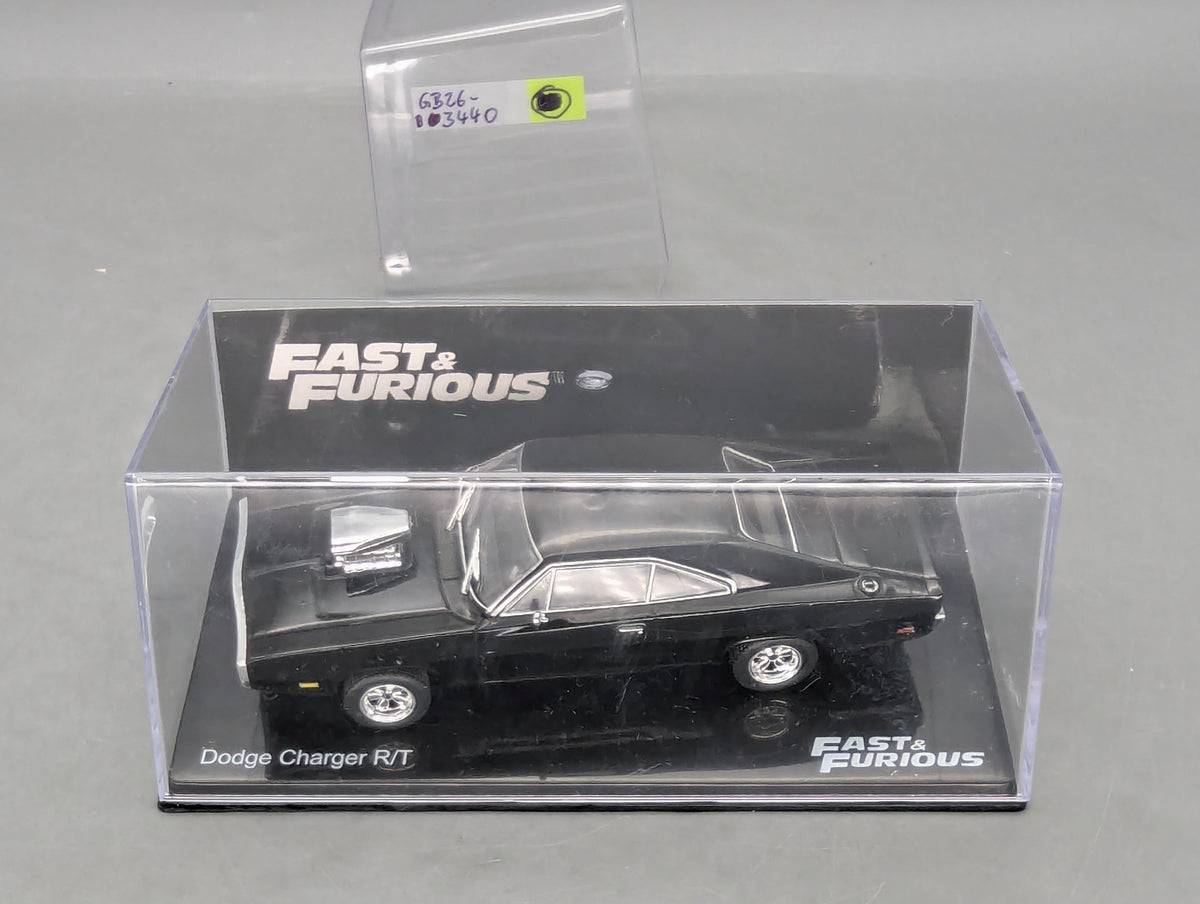 Modellautos 1:43 Ixo/PCT/DeAgostini Dodge Charger R/T Fast & Fourious + Vitrine