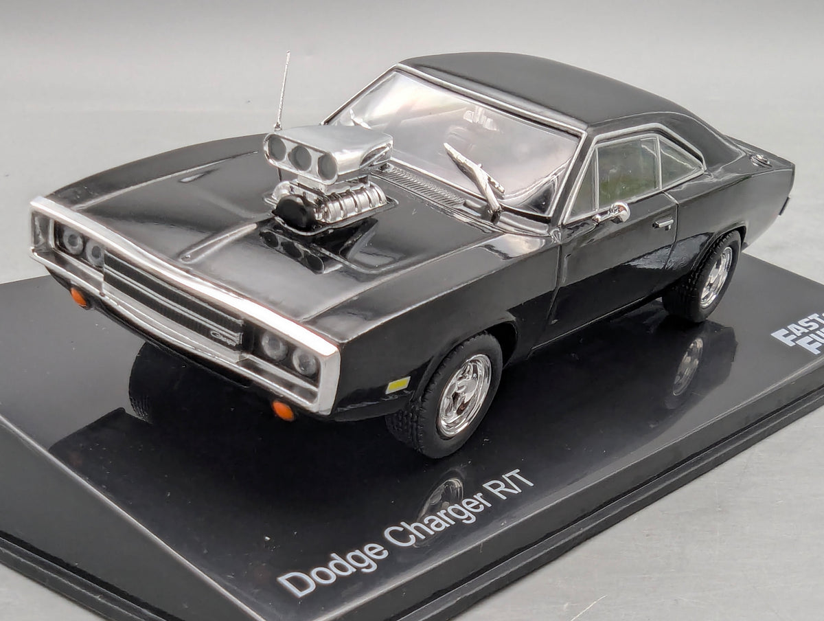Modellautos 1:43 Ixo/PCT/DeAgostini Dodge Charger R/T Fast & Fourious + Vitrine