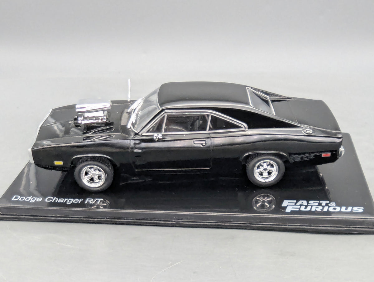 Modellautos 1:43 Ixo/PCT/DeAgostini Dodge Charger R/T Fast & Fourious + Vitrine