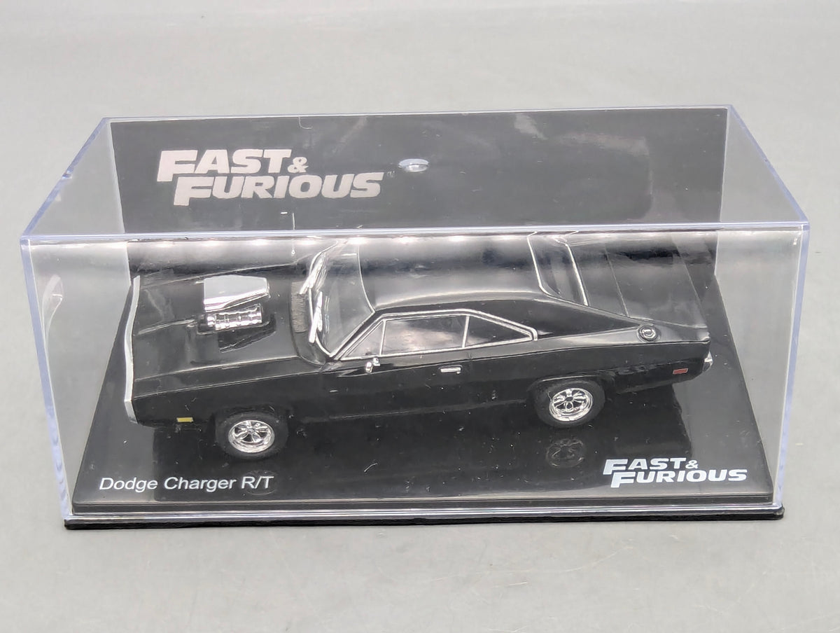 Modellautos 1:43 Ixo/PCT/DeAgostini Dodge Charger R/T Fast & Fourious + Vitrine