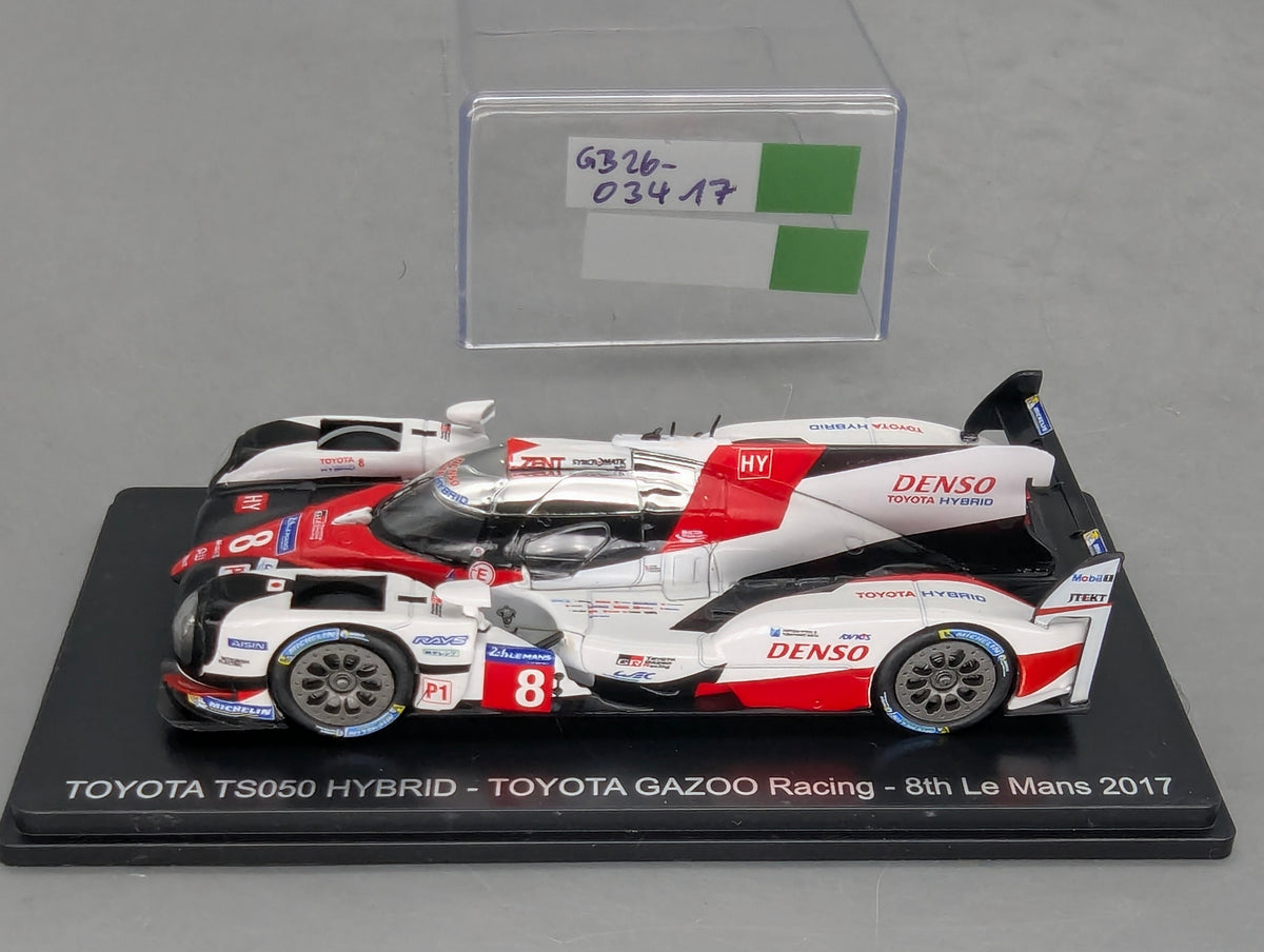 Modellautos 1:43 Spark Toyota TS050 Hybrid 24h Le Mans 2017 #8 Vitrine