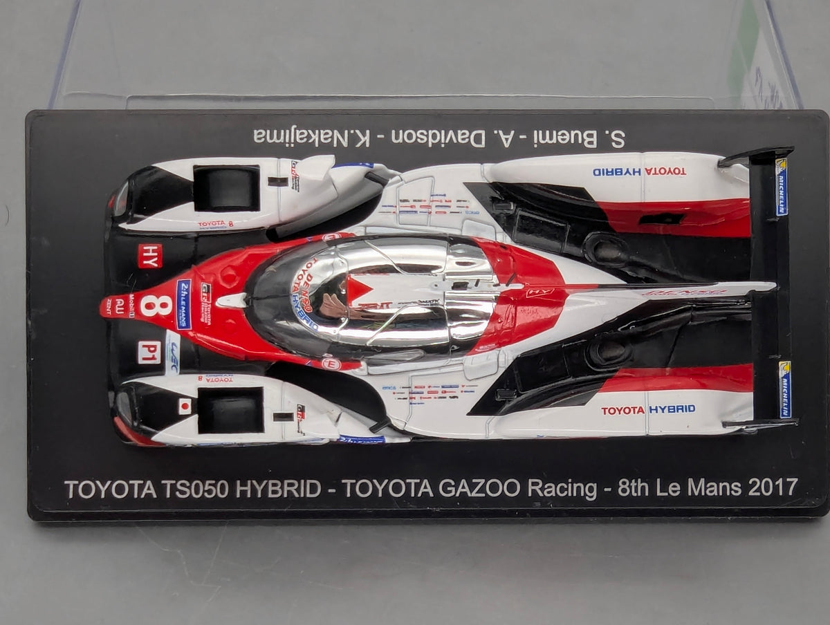 Modellautos 1:43 Spark Toyota TS050 Hybrid 24h Le Mans 2017 #8 Vitrine
