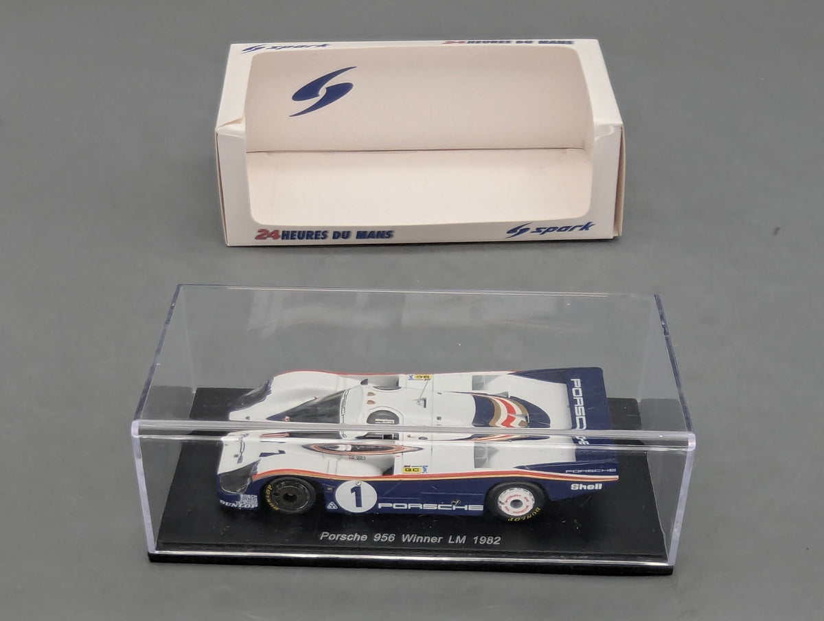 Modellautos 1:43 Spark Porsche 956 WINNER 24h Le Mans 1982 #1 Ickx + Bell OVP