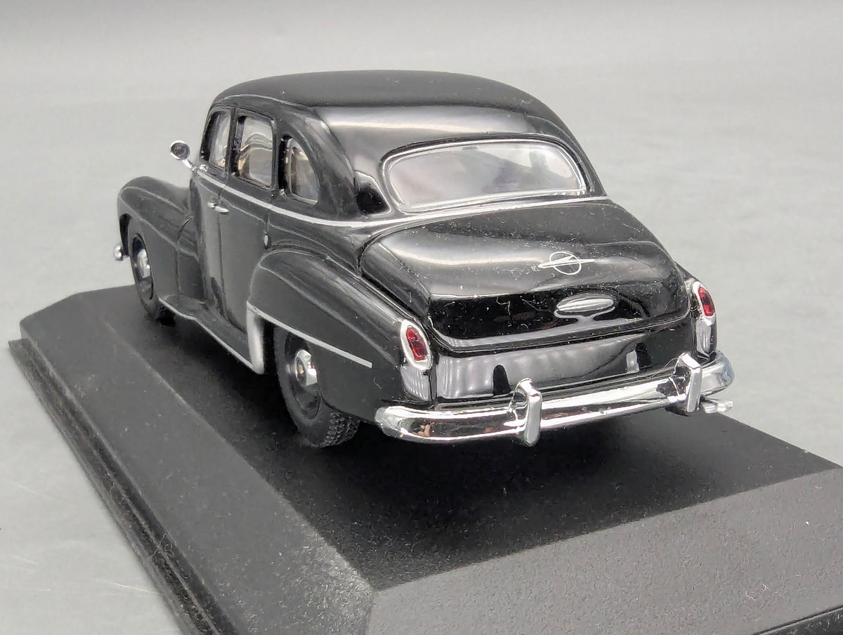 Modellautos 1:43 Minichamps Opel Kapitän 1951 Schwarzmit OVP