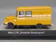 Modellautos 1:43 Premium ClassiXXs Opel Blitz 1,75t Deutsche Bundespost Vitrine