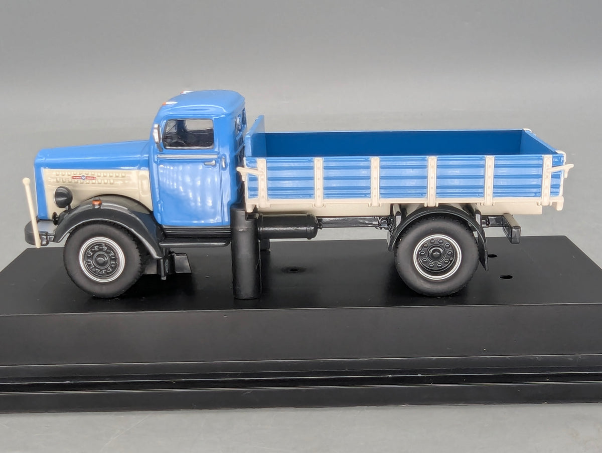 LKW Modell 1:50 NZG 584 Scania Vabis L60 Pritschen LKW Blau Weiß mit Vitrine