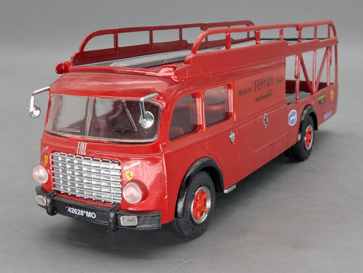 Modellautos 1:43 Old Cars Fiat 642 Bartoletti Ferrari Renntransporter mit OVP