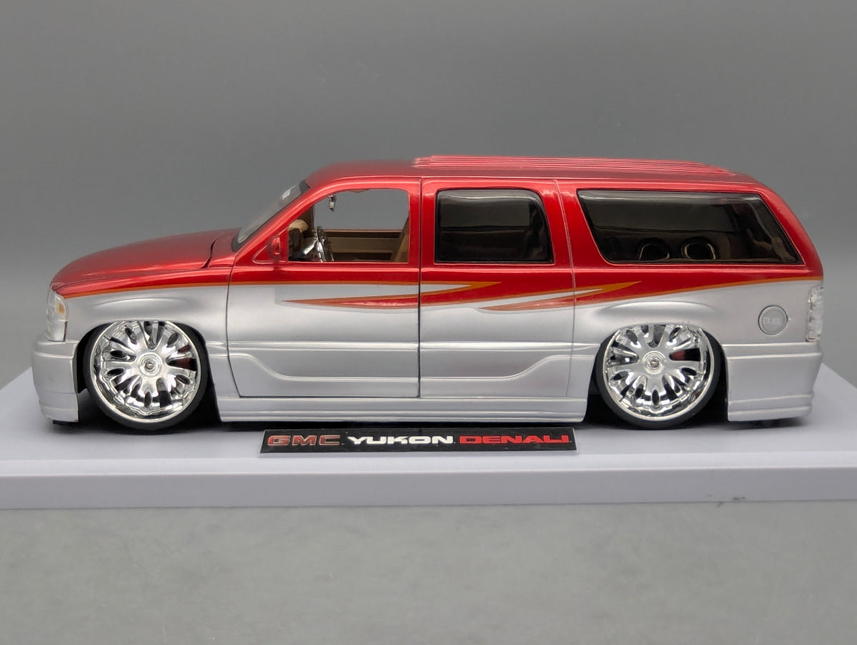 Modellautos 1:18 Jada Dub City Big Ballers GMC Yukon Denali XL mit OVP