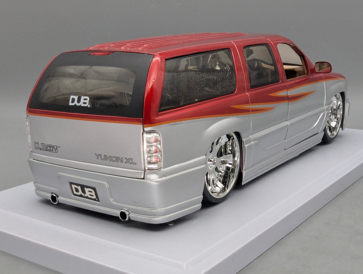 Modellautos 1:18 Jada Dub City Big Ballers GMC Yukon Denali XL mit OVP