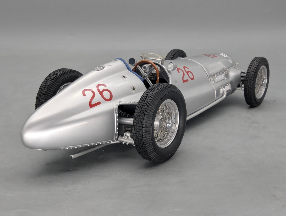 Modellautos 1:18 CMC Mercedes Benz W154 Der Große Sieger Frankreich 1938 #26 OVP