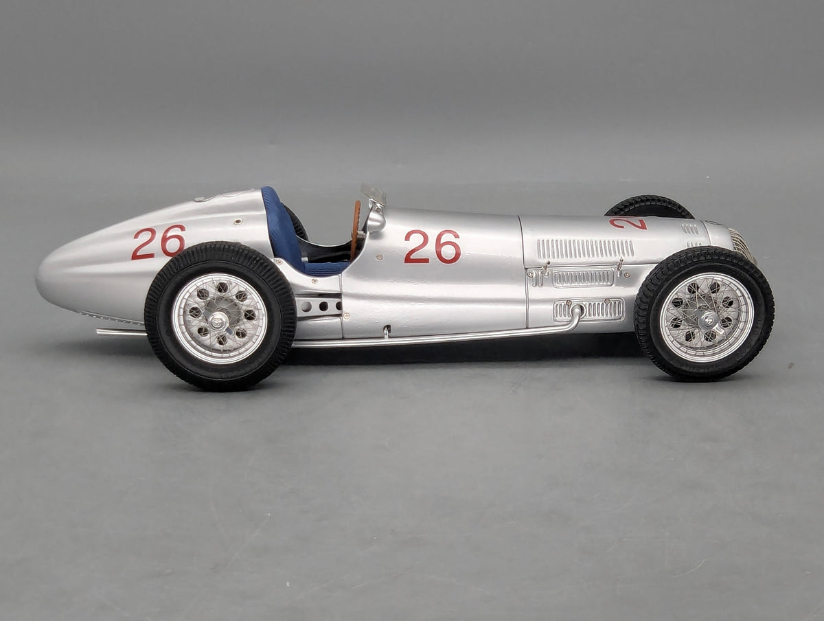 Modellautos 1:18 CMC Mercedes Benz W154 Der Große Sieger Frankreich 1938 #26 OVP