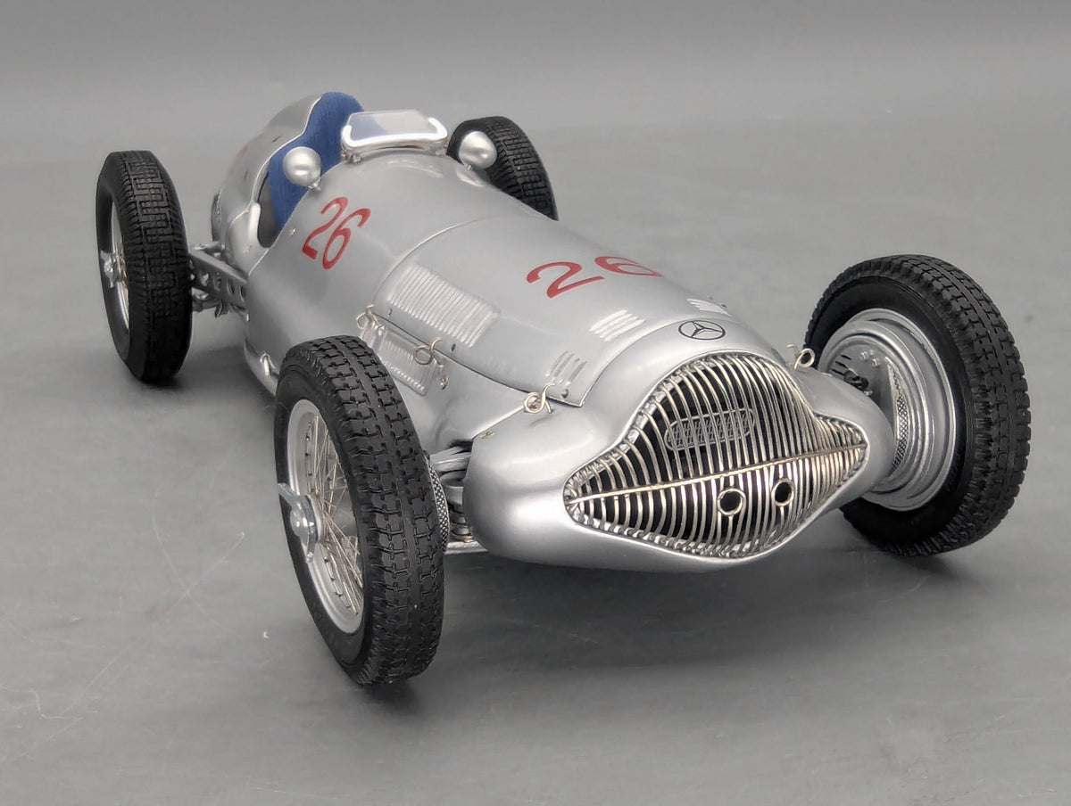 Modellautos 1:18 CMC Mercedes Benz W154 Der Große Sieger Frankreich 1938 #26 OVP