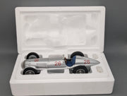 Modellautos 1:18 CMC Mercedes Benz W154 Der Große Sieger Frankreich 1938 #26 OVP