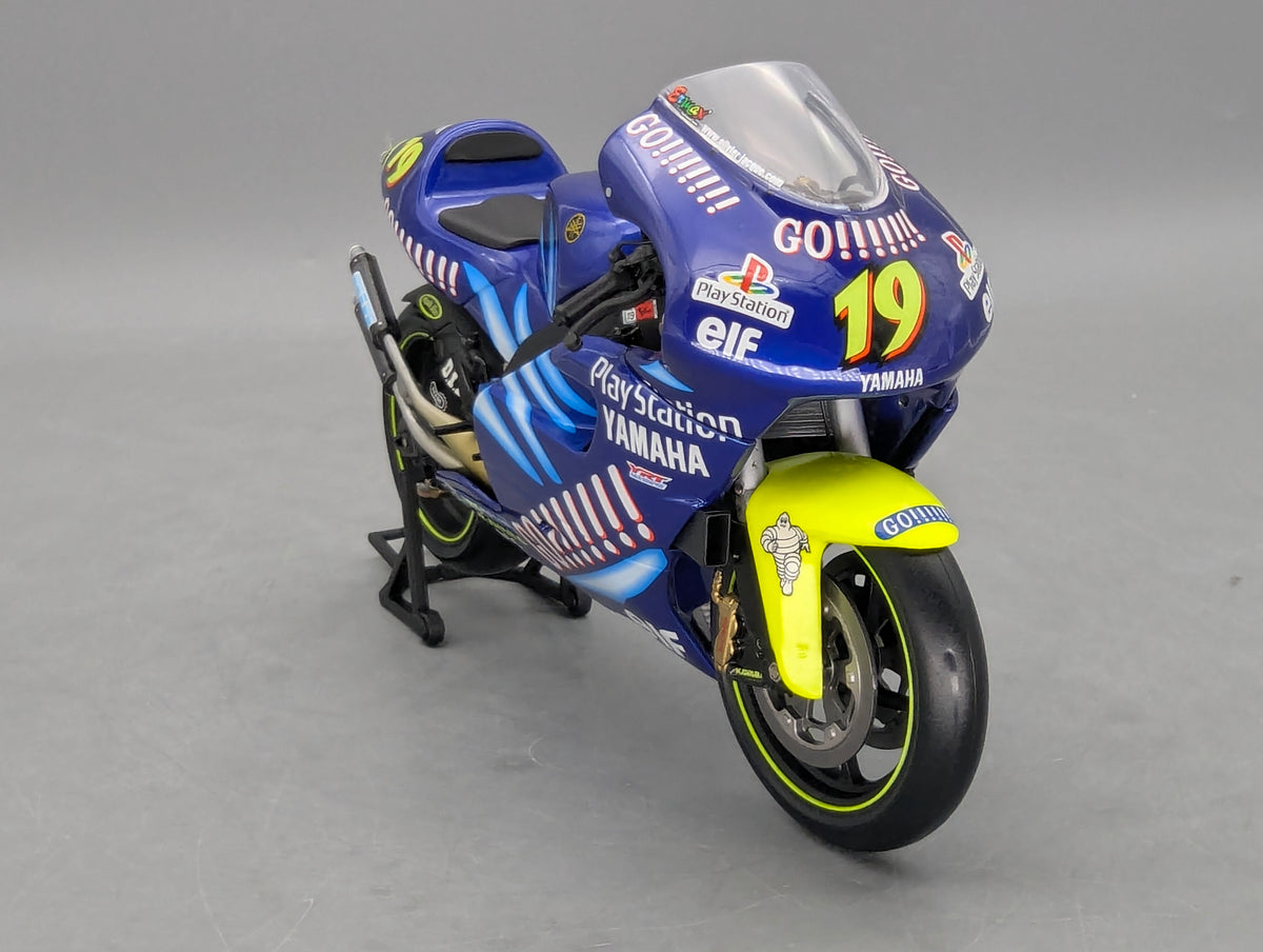 Motorrad Modell 1:12 Minichamps Yamaha YRZ 500 GP 2001 #19 Olivier Jacque OVP