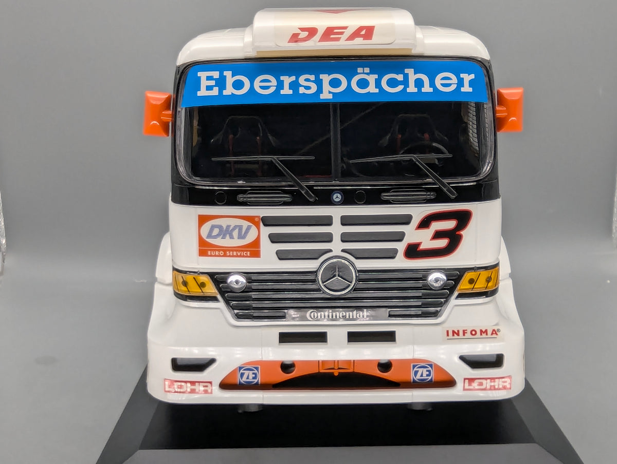 LKW Modell 1:12 Carson Mercedes Benz Atego Renntruck 1999 #3 M Oestreich Vitrine