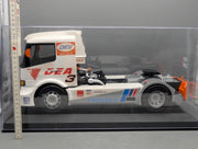 LKW Modell 1:12 Carson Mercedes Benz Atego Renntruck 1999 #3 M Oestreich Vitrine