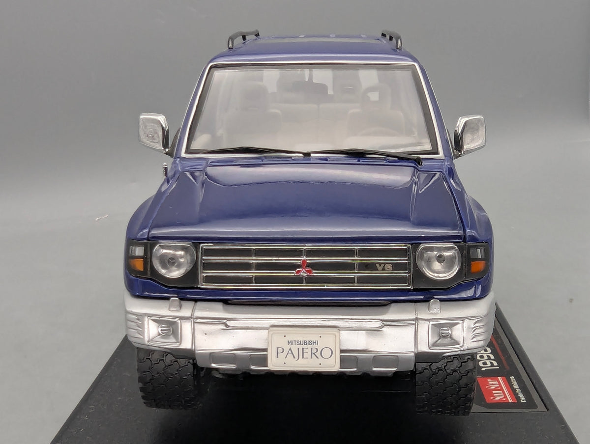 Modellautos 1:18 Sun Star Mitsubishi Pajero Long 3.5 V6 1998 Royal Blue mit OVP
