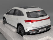 Modellautos 1:18 NZG Mercedes Benz EQA Digitalweiß mit Dealer OVP