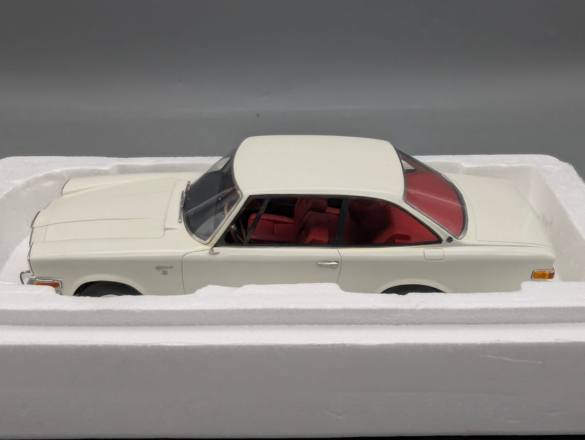 Modellautos 1:18 Schuco Glas 2600 V8 Weiß mit OVP