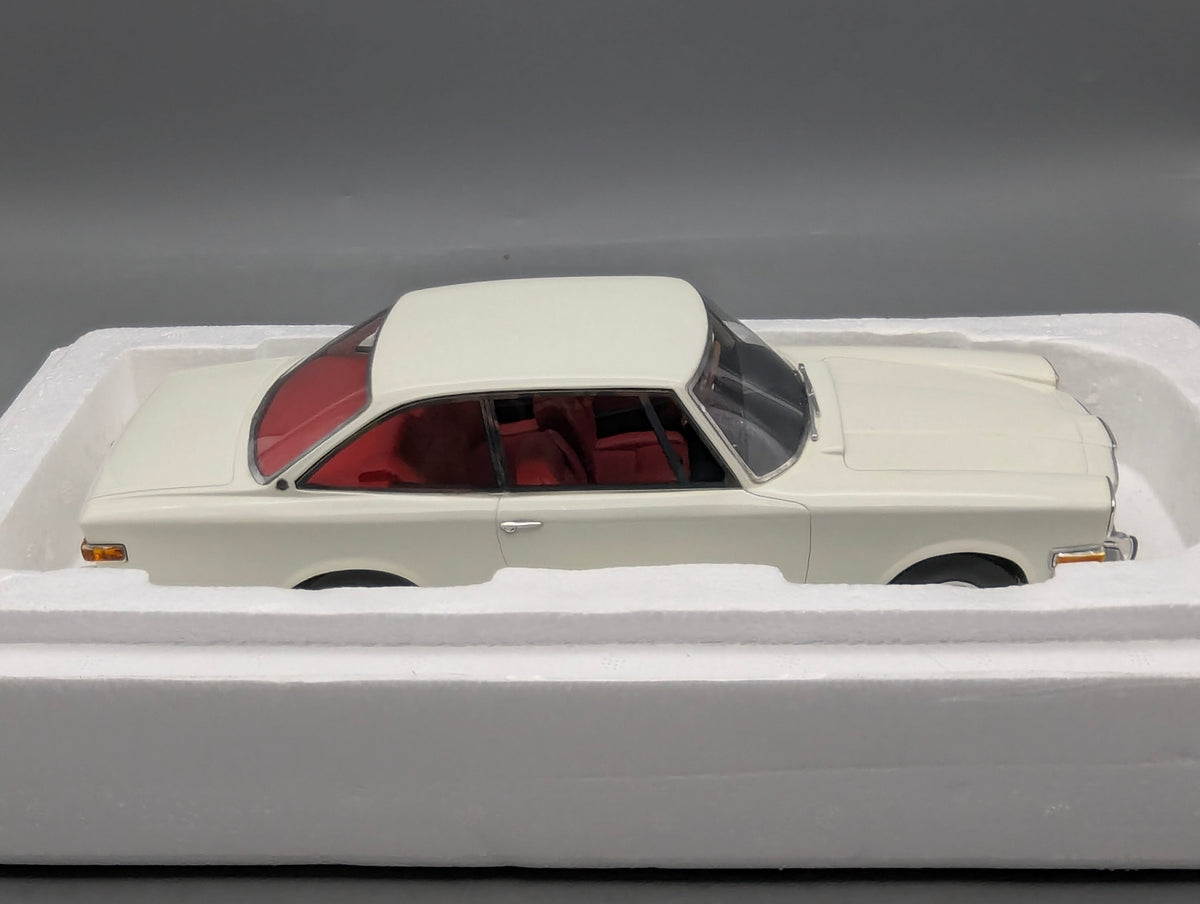 Modellautos 1:18 Schuco Glas 2600 V8 Weiß mit OVP