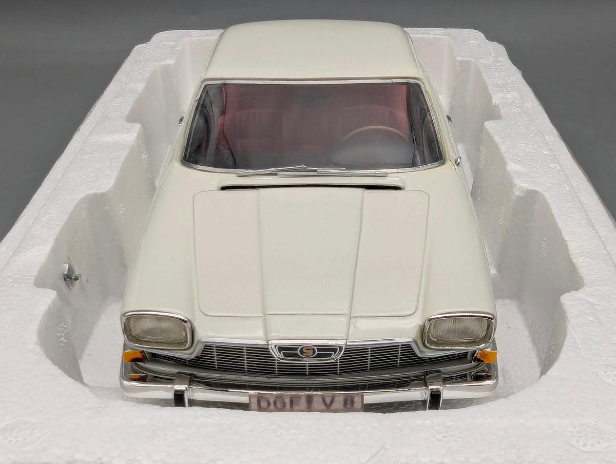 Modellautos 1:18 Schuco Glas 2600 V8 Weiß mit OVP