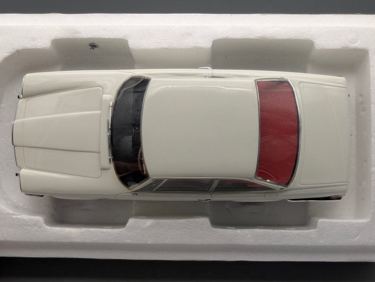 Modellautos 1:18 Schuco Glas 2600 V8 Weiß mit OVP