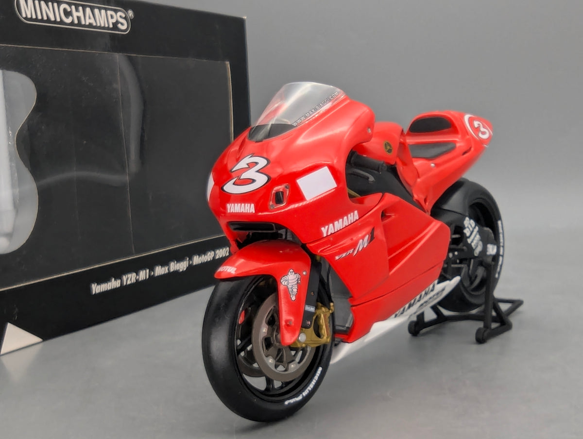 Motorrad Modell 1:12 Minichamps Yamaha YZR-M1 Moto GP 2002 #3 Max Biaggi mit OVP