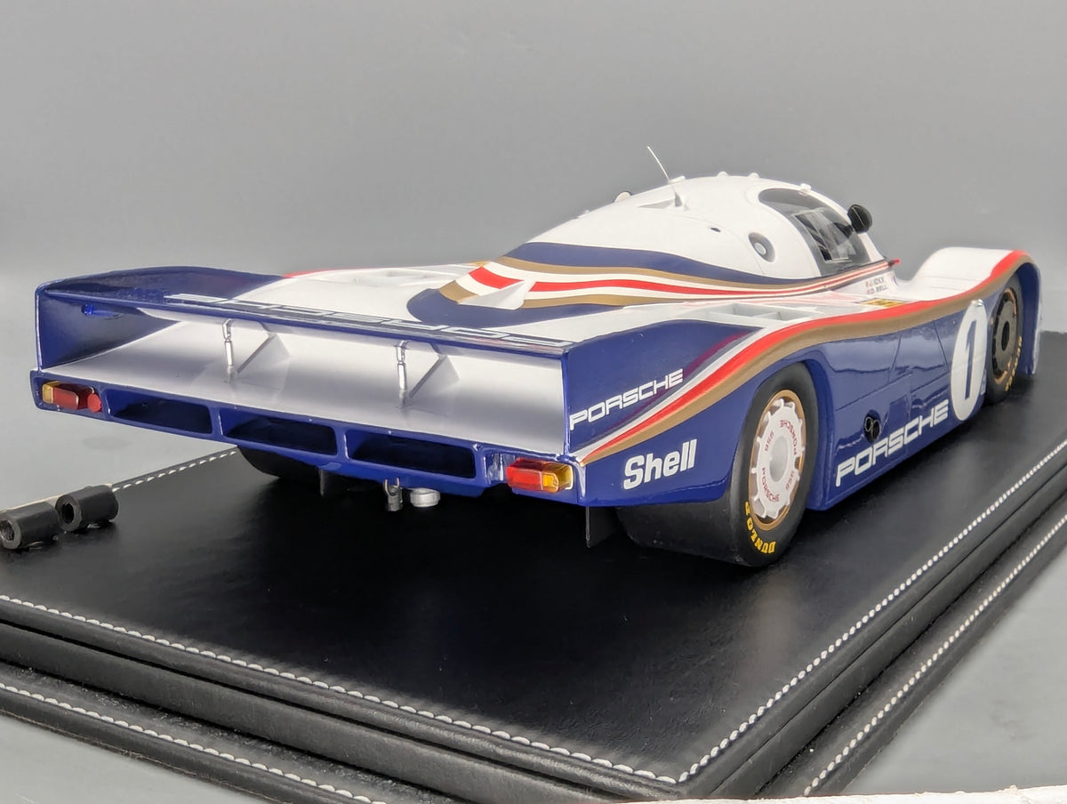 Modellautos 1:12 TSM Porsche 956L WINNER 24h Le Mans 1982 #1 Ickx + Bell Vitrine