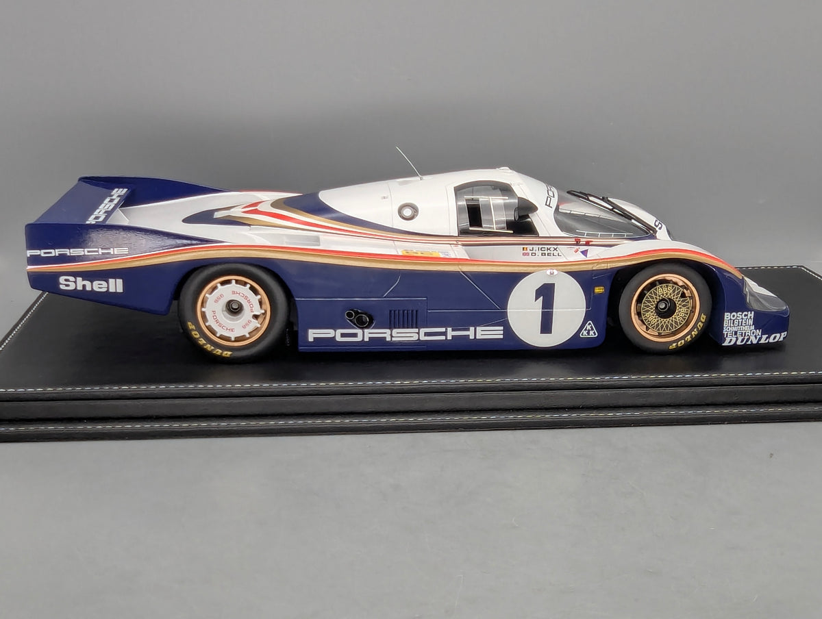 Modellautos 1:12 TSM Porsche 956L WINNER 24h Le Mans 1982 #1 Ickx + Bell Vitrine