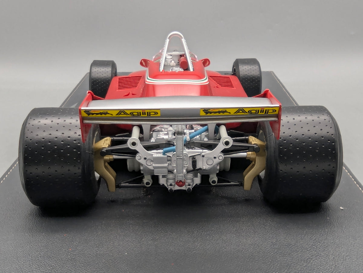 Modellautos 1:12 GP Replicas Ferrari 312 T4 2nd WC 1979 #12 G Villeneuve Vitrine