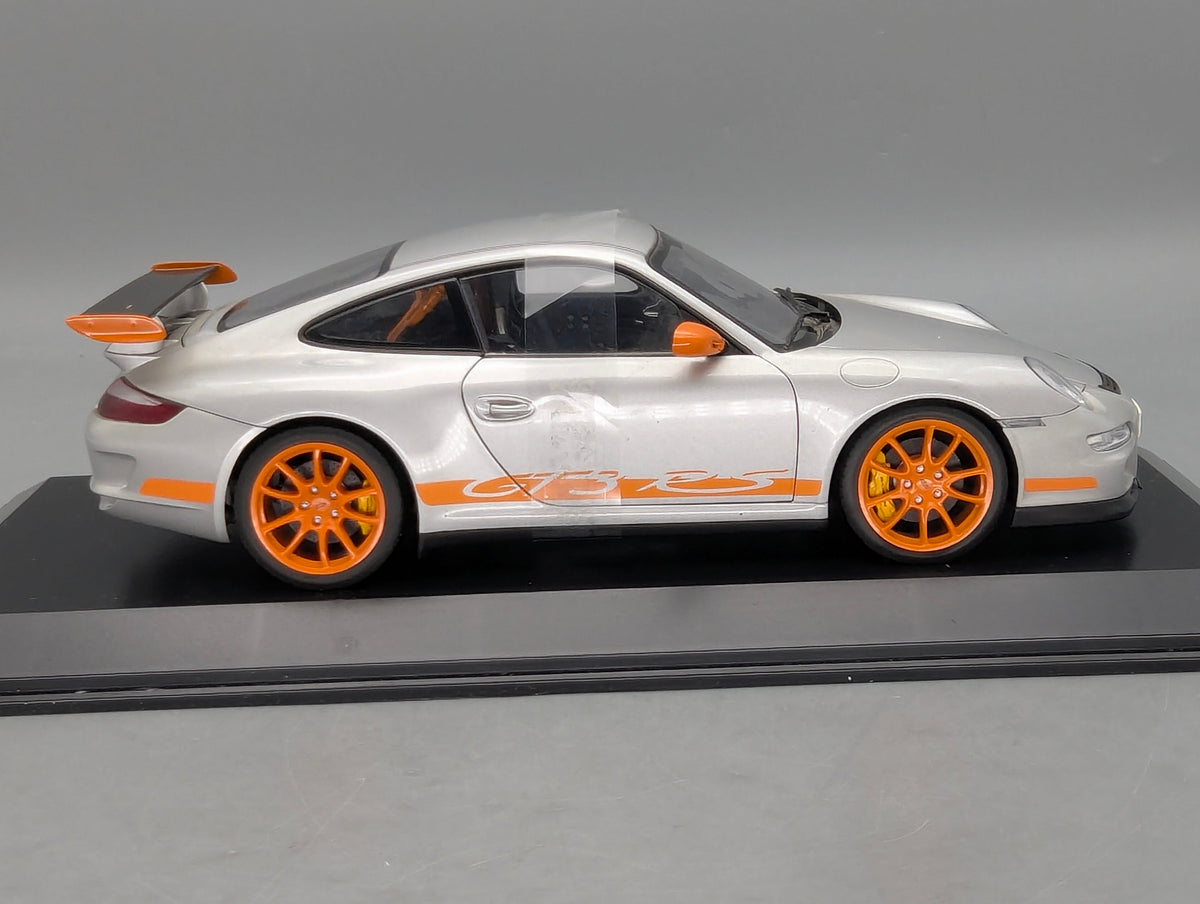 Modellautos 1:18 Autoart Porsche 911 (997) GT3 Promo Cup 2006 mit OVP