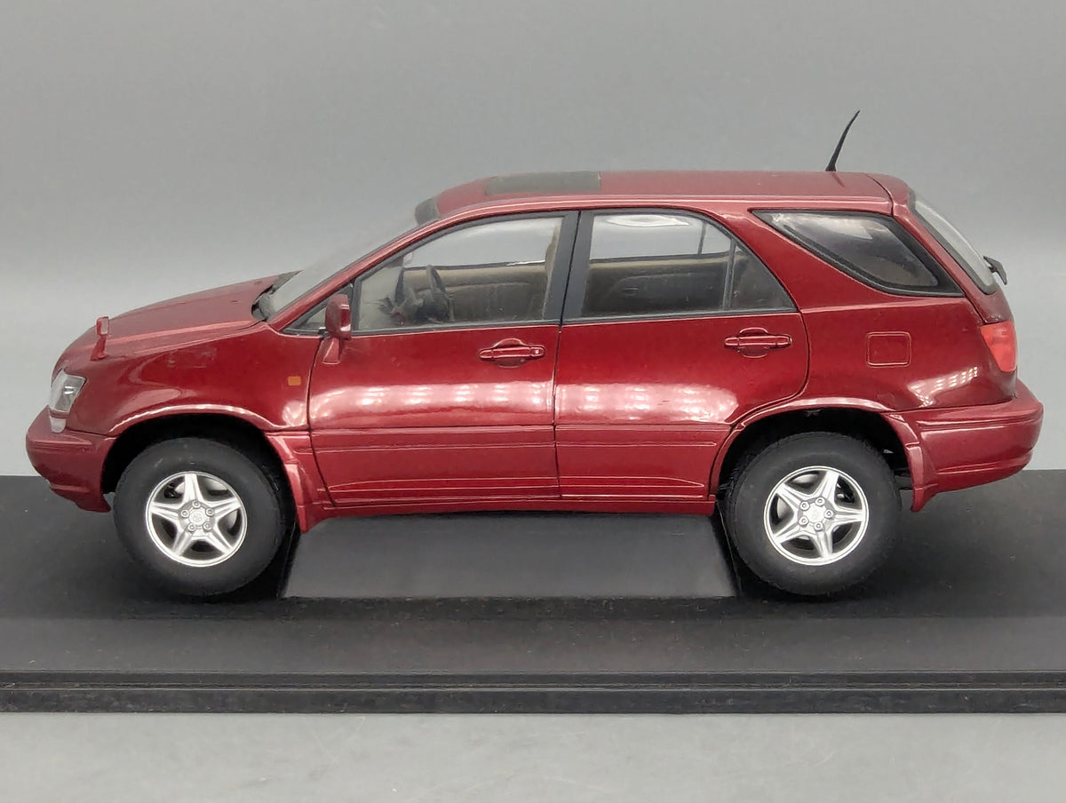 Modellautos 1:18 AUTOart 70035 Toyota Harrier Rot Metallic mit OVP